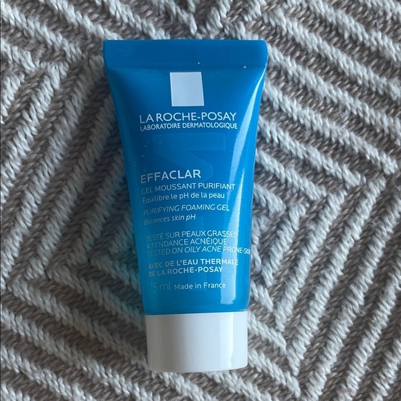 La Roche Posay Skincare Set - Picture 6 of 9